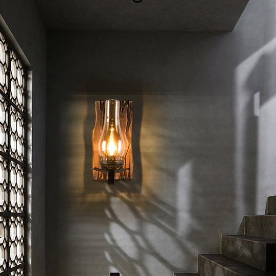 VintageHearth | Klassische Wandleuchte aus Holz Decorique.de