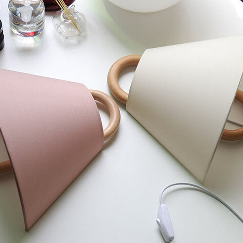 WoodCove | Halbkreis Wandleuchte aus Massivholz & Stoff Decorique.de