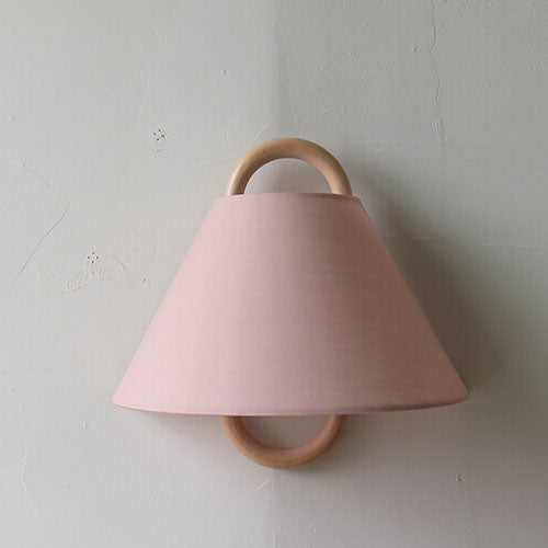 WoodCove | Halbkreis Wandleuchte aus Massivholz & Stoff Light Pink - Flat Plug-in 230V Decorique.de