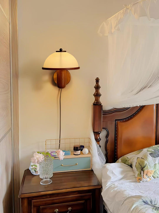 WoodShroom | Wandleuchte – Pilzförmiges Design mit Weißem Schirm Decorique.de