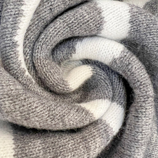 WoolCardi | Elegante Winter-Kapuzen-Strickjacke Decorique.de