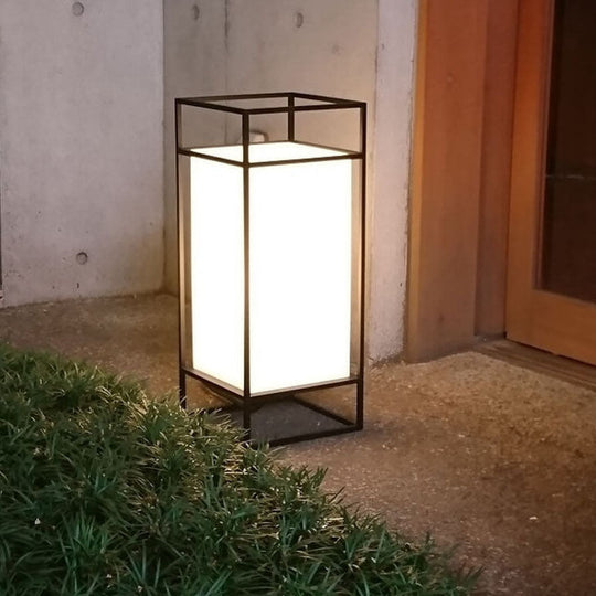 YumiGlow | Japanische Tatami Rechteckige Eisen Stoff 1-Licht Stehlampe Mittel 230V Decorique.de